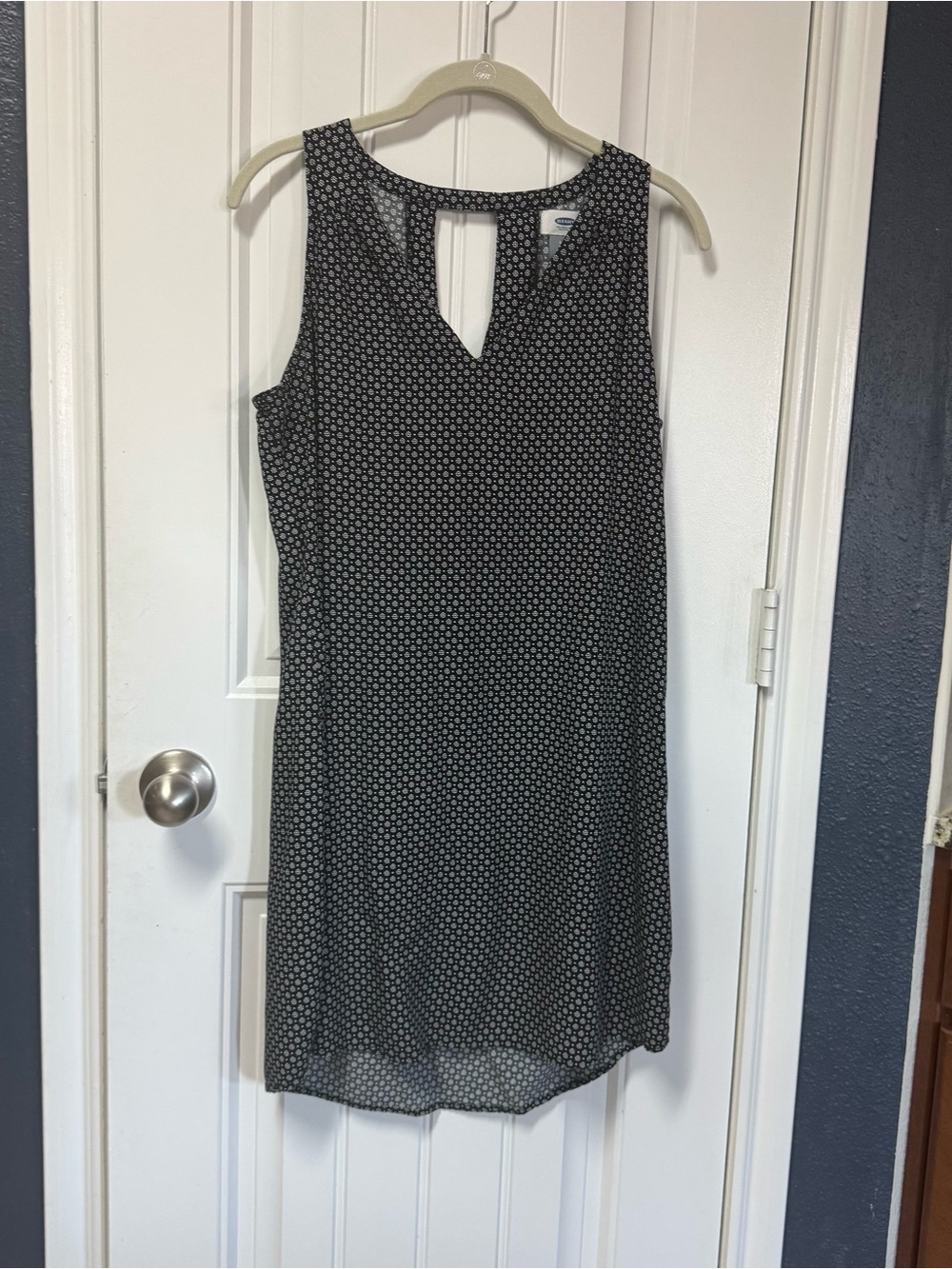 Old Navy Women Black White Tunic Shift Dress V Neck Sleeveless Ditsy Print  Sz M